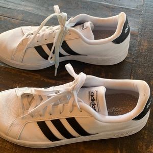 Adidas size 10 cloud foam shoes